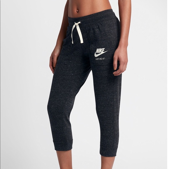Nike Gym Vintage Crop Joggers Xl 